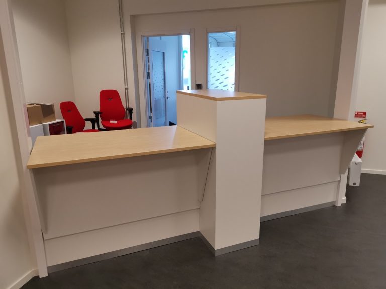 Receptionsdisk höj och sänkbar