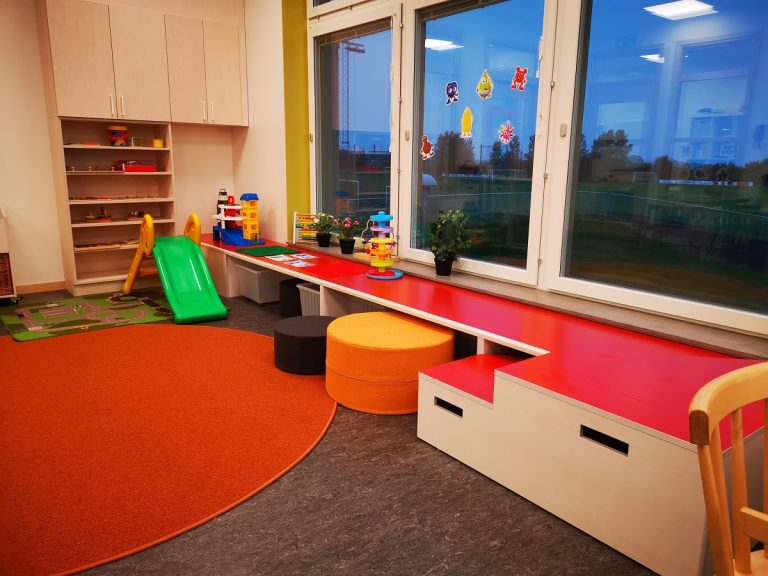 Förvaring och fönsterbänkar